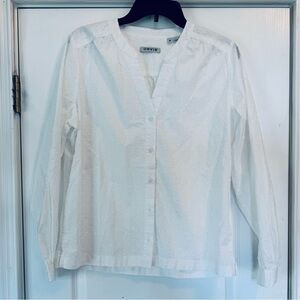 Women’s Orvis v neck button up long sleeve medium